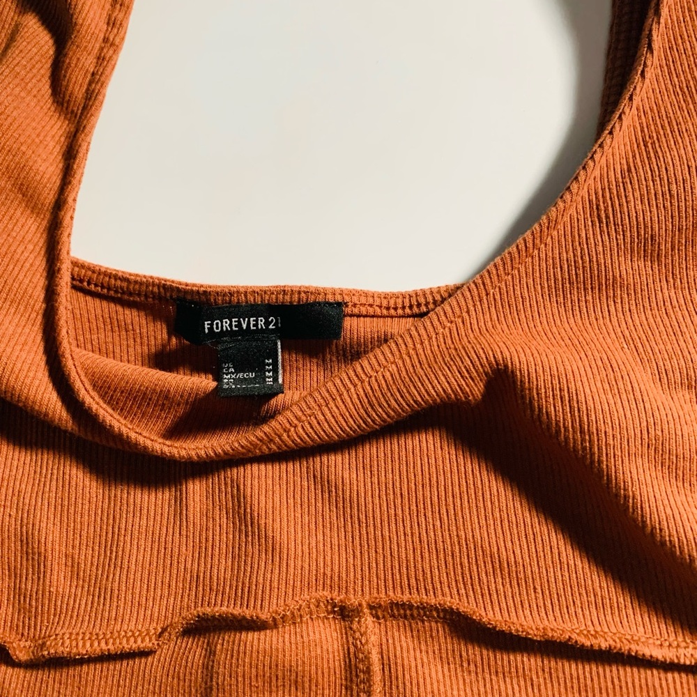 Crop top - Picture 3 of 3